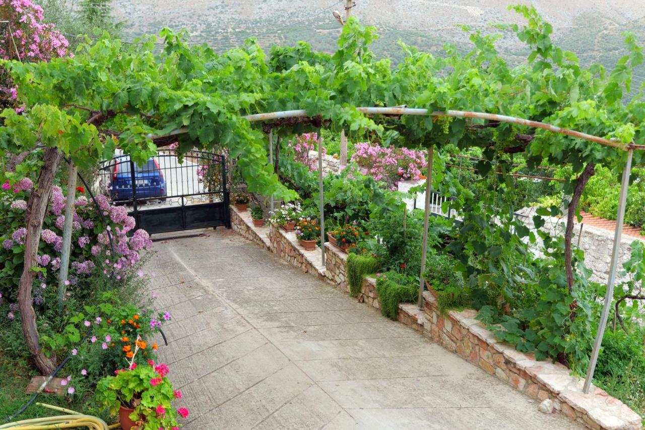 Guesthouse Panorama Nivice Sarandë Eksteriør bilde